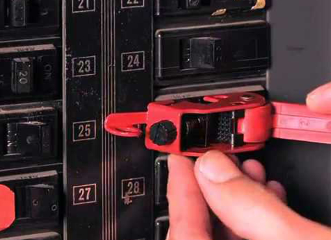 原装玛斯特锁Masterlock Grip Tight™ 493BMCN断路器开关安全锁具上锁挂牌项目推荐